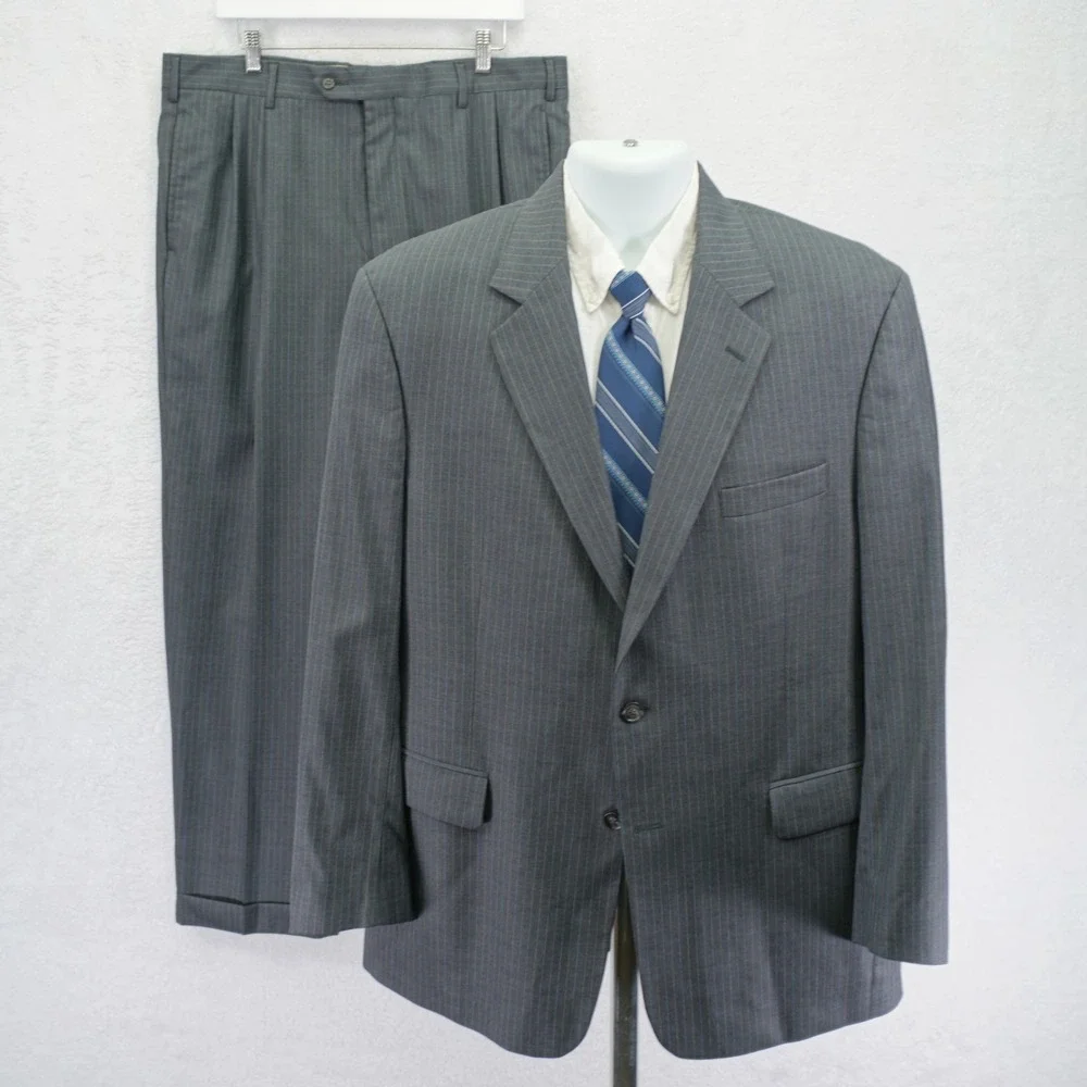 Jos A Bank Signature Gordon Wool Gray Striped 2 Piece Suit 42R  37 / 30 High Ris